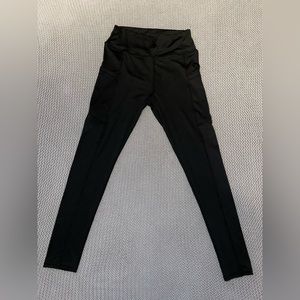 SHEIN leggings. Size: M